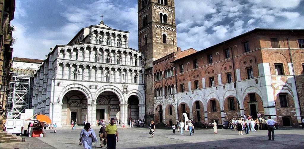 Pisa and Lucca in one day