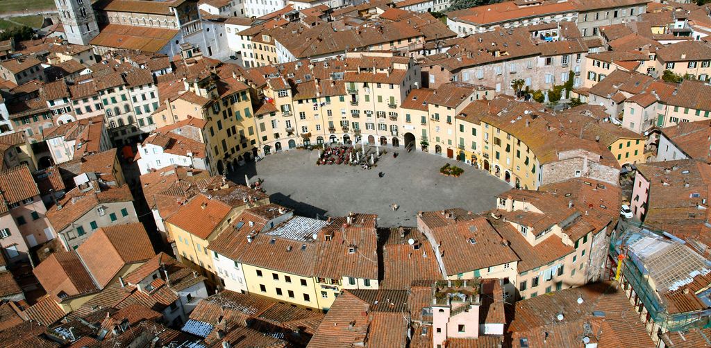Pisa and Lucca in one day