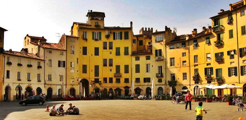 Pisa and Lucca in one day